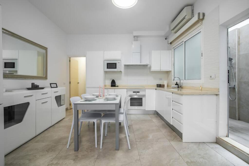 Alma Home ,6 Paxs ,Wifi , Playa Canteras, Ocio 라스팔마스 외부 사진